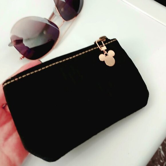 Dooney & Bourke Medium Wristlet - Picture 1 of 8